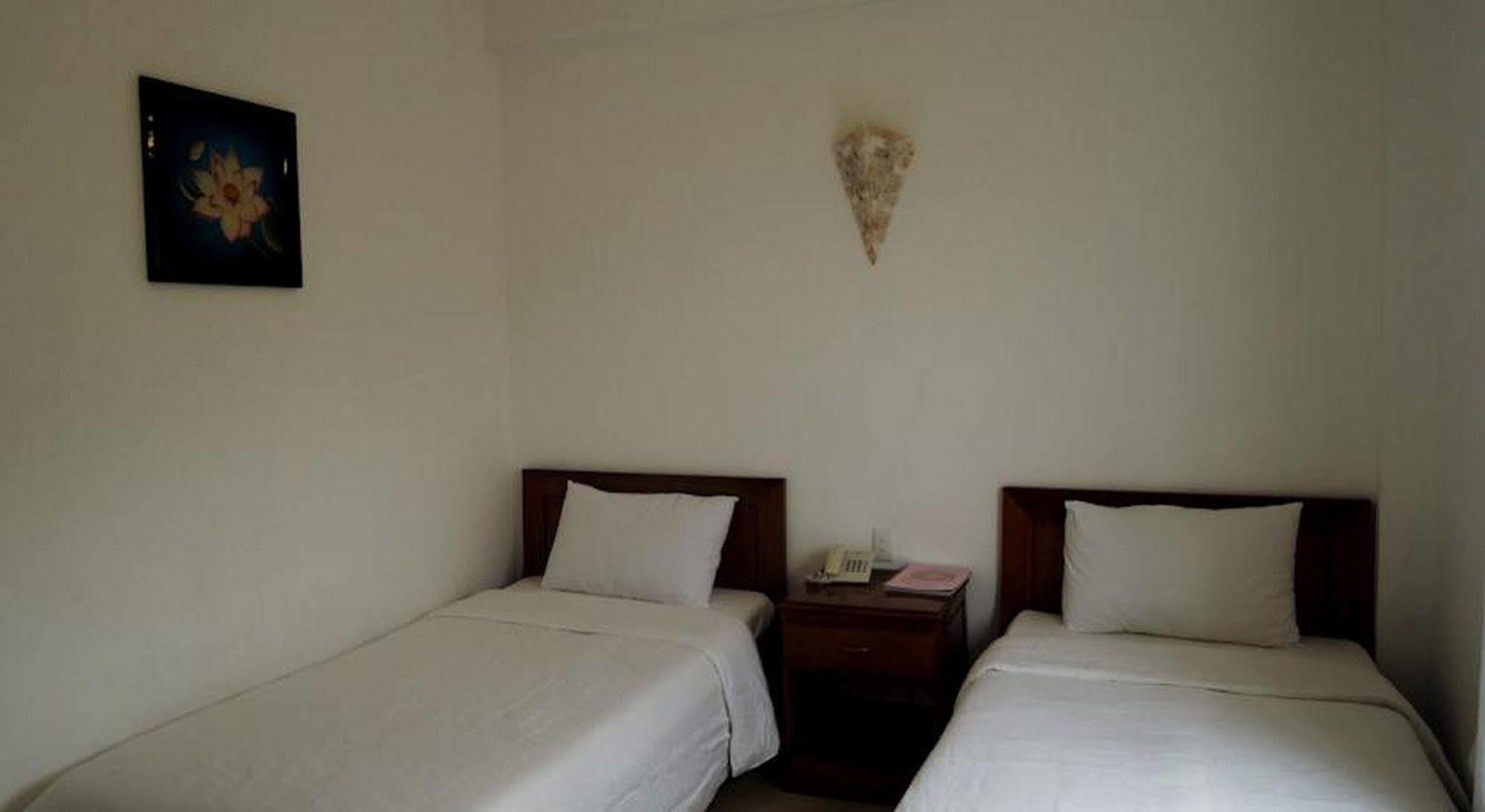 Golden Lotus Otel Hue Dış mekan fotoğraf