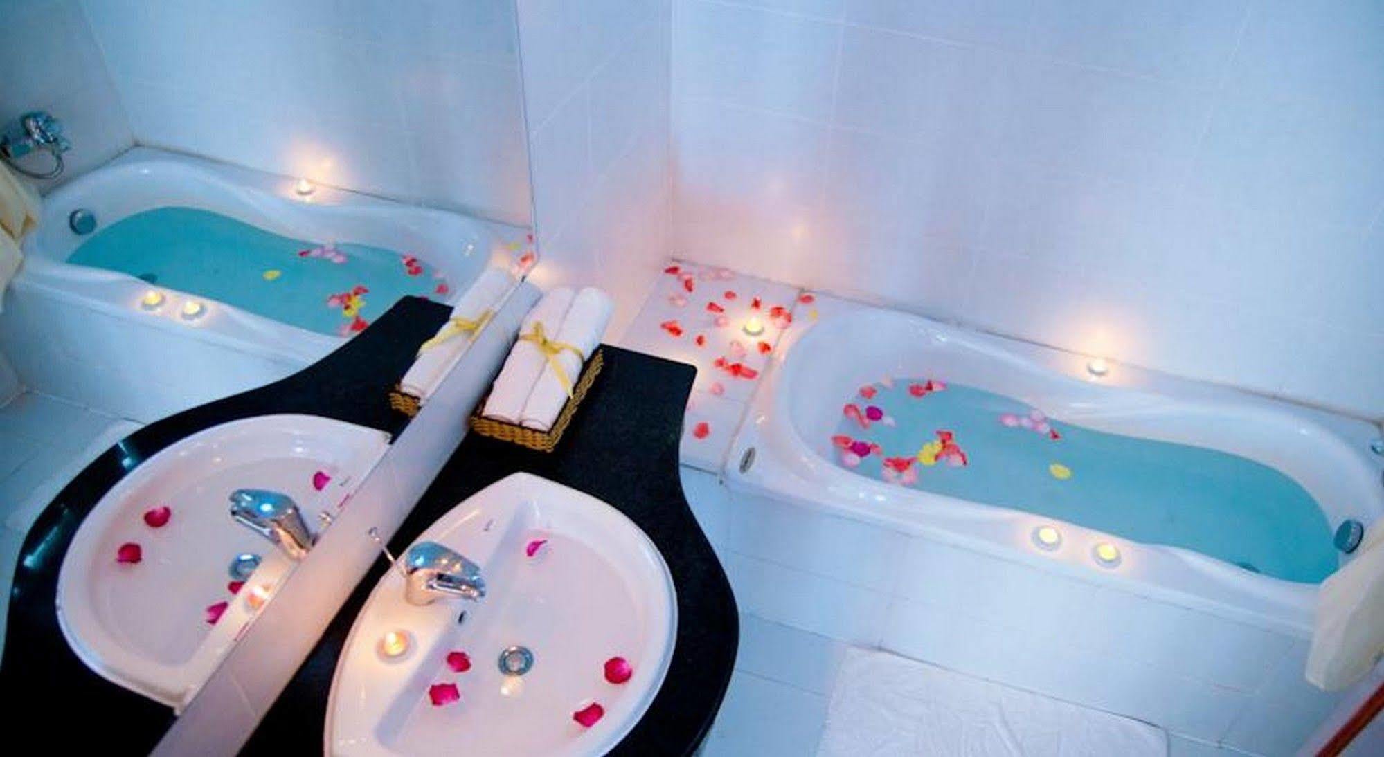 Golden Lotus Otel Hue Dış mekan fotoğraf