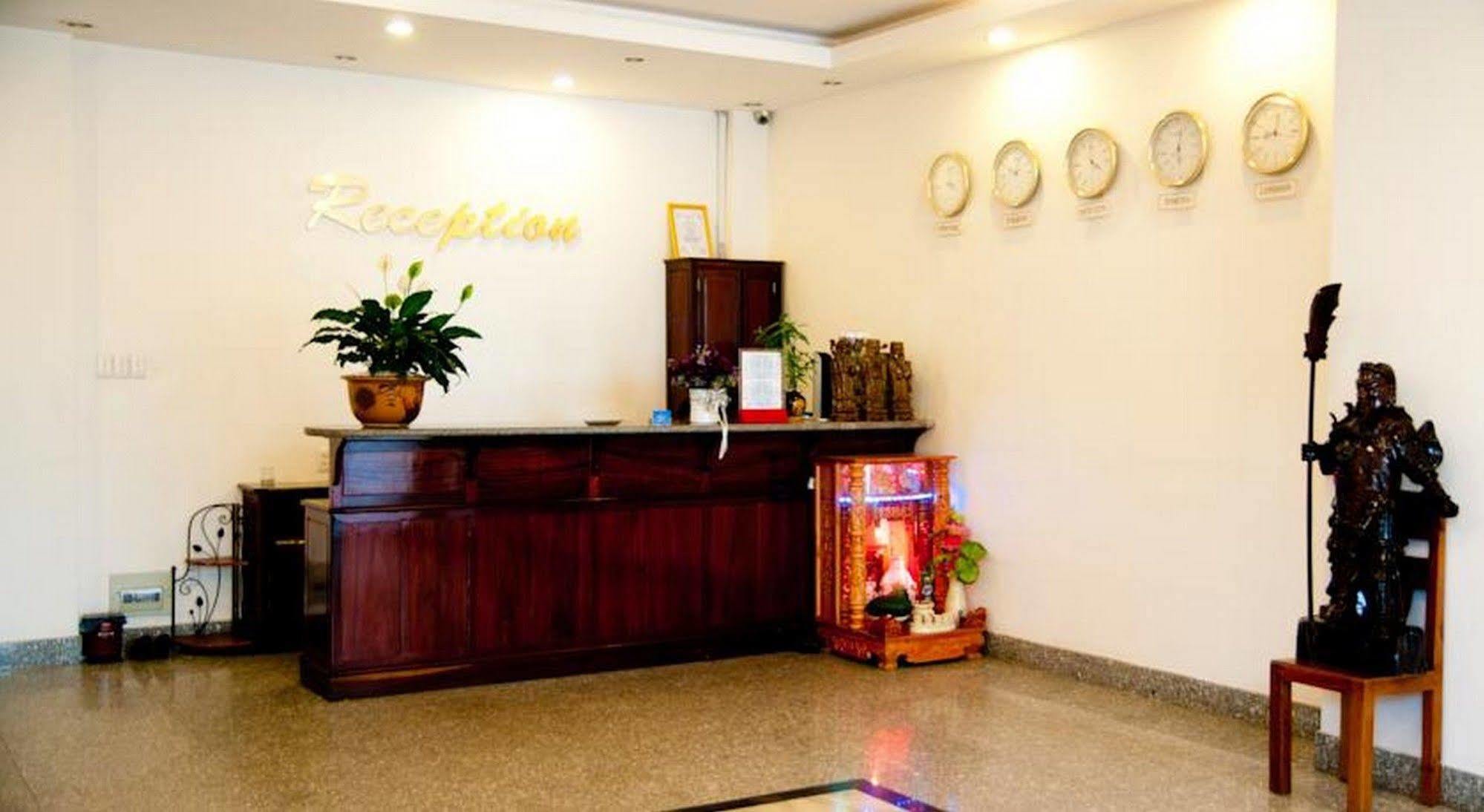 Golden Lotus Otel Hue Dış mekan fotoğraf
