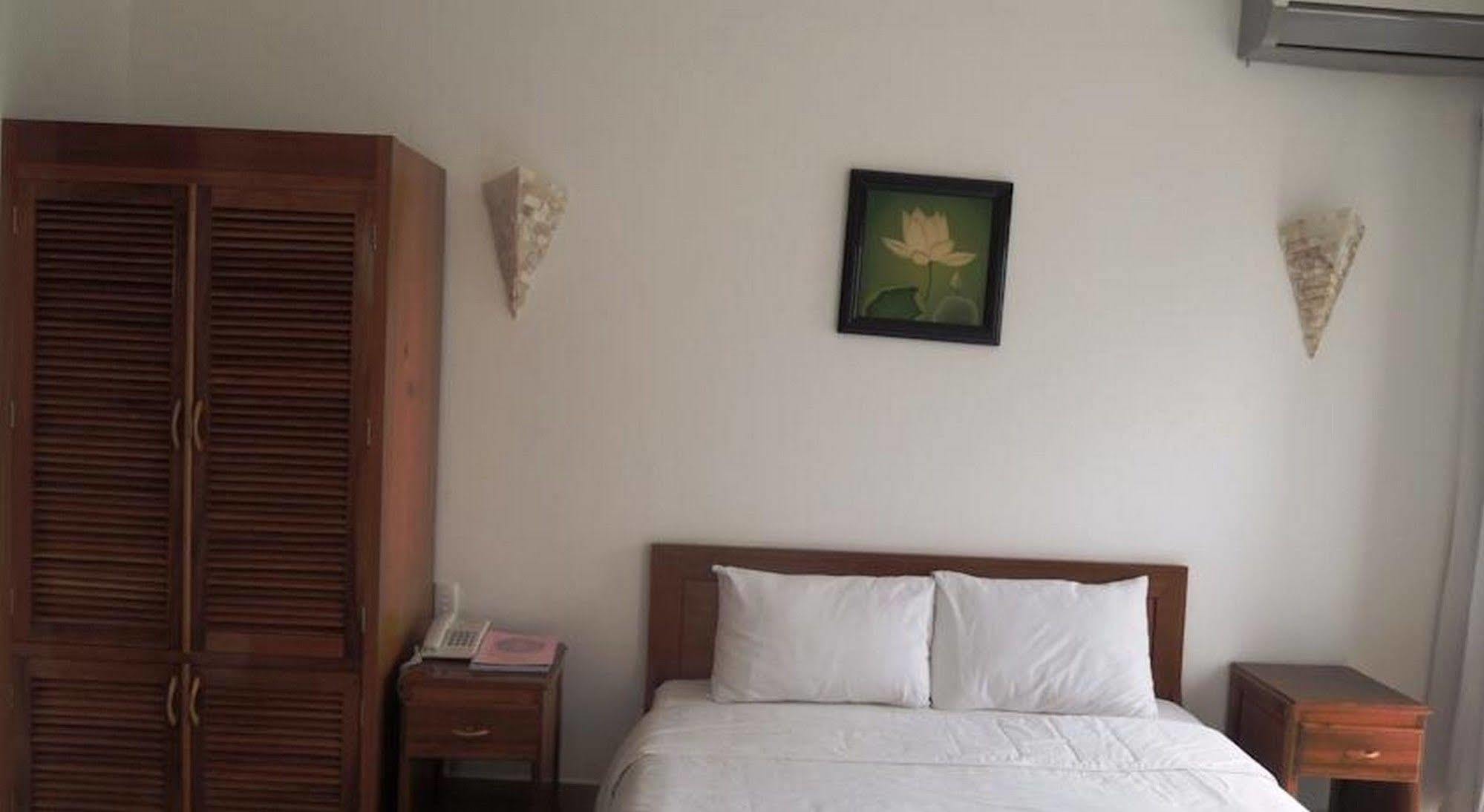 Golden Lotus Otel Hue Dış mekan fotoğraf