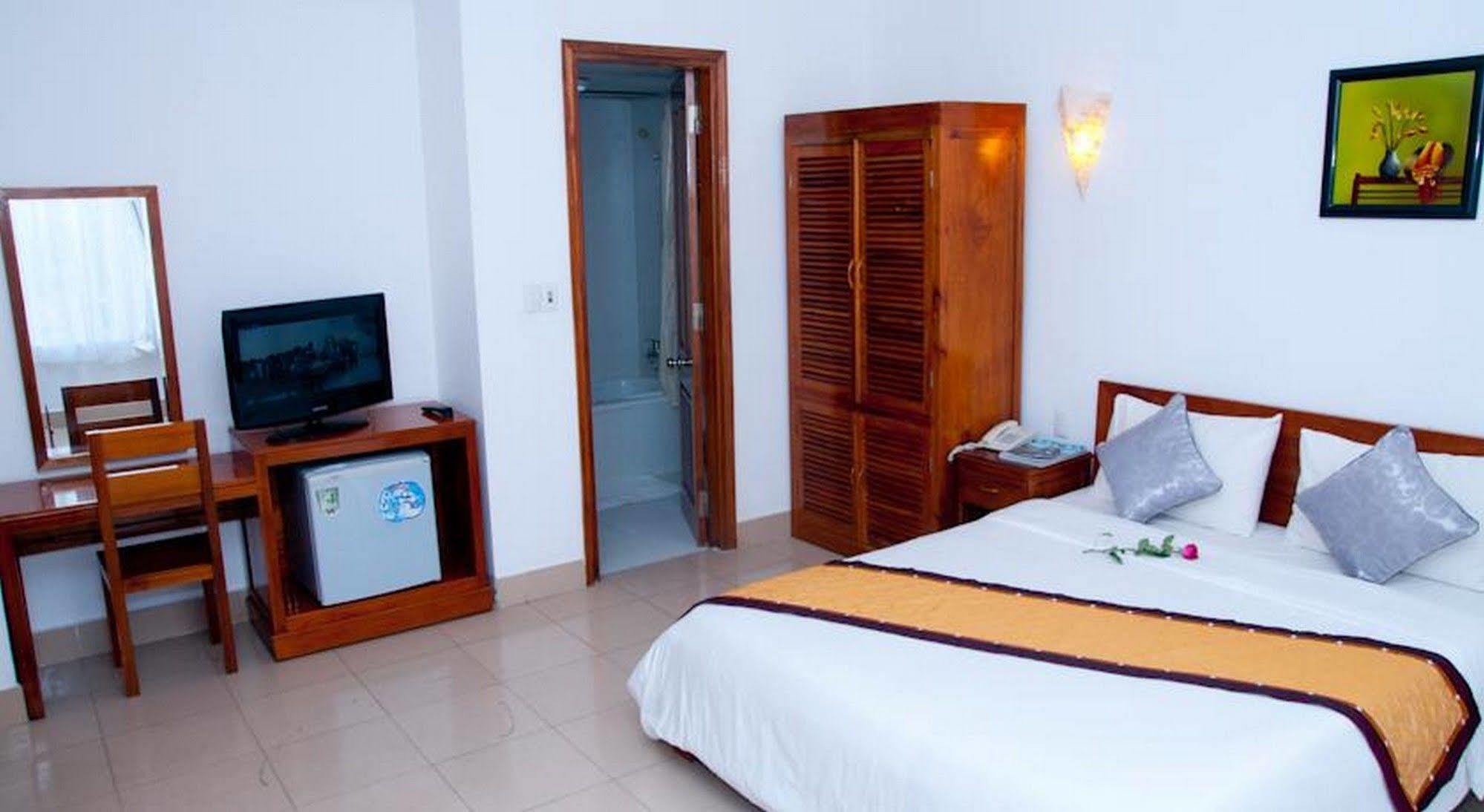 Golden Lotus Otel Hue Dış mekan fotoğraf