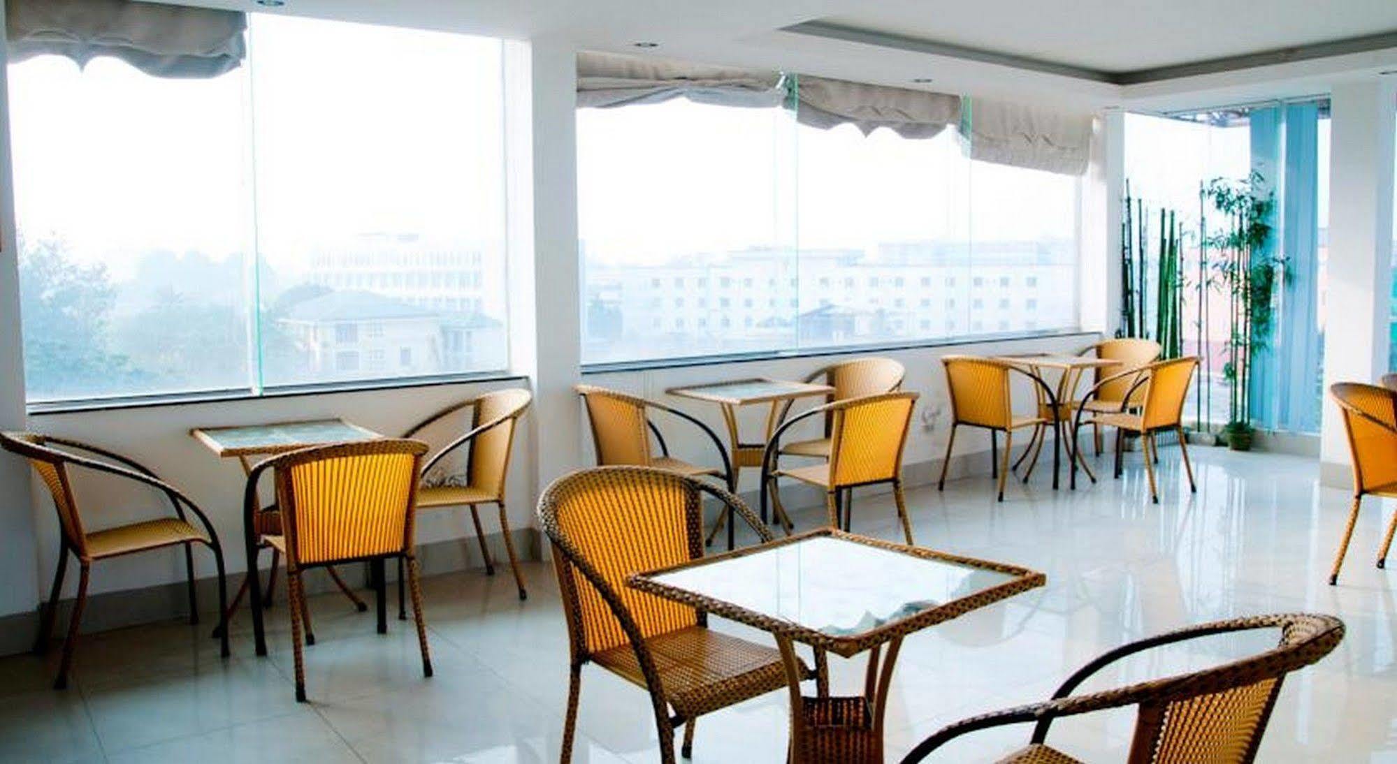 Golden Lotus Otel Hue Dış mekan fotoğraf